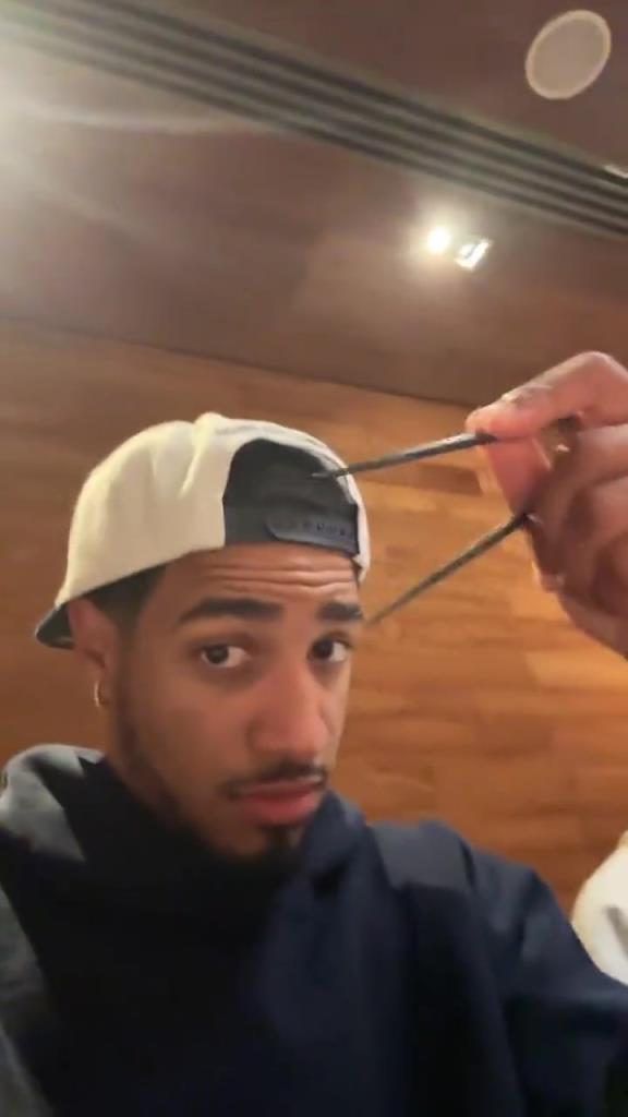 歸化歸化哈利伯頓這筷子拿的還挺標準?。。?>
                                <div   id=